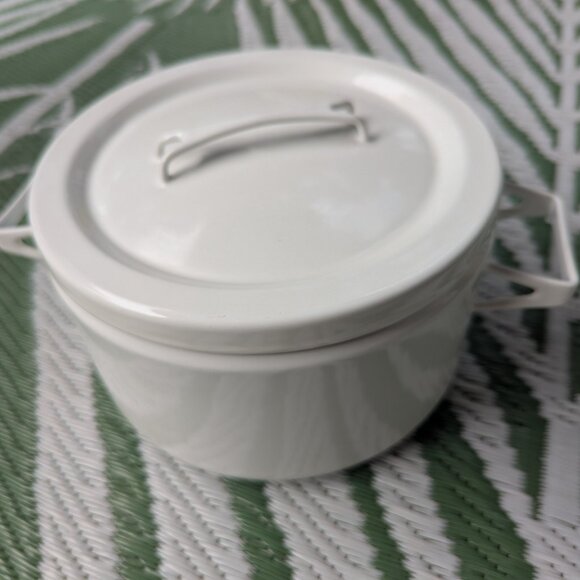 Vintage Arabia Finel White Pot Seppo Mallat Lid Seppo Mallat Finland 4qt - Picture 1 of 5